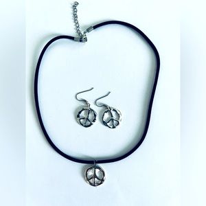 Peace sign choker and earring set
